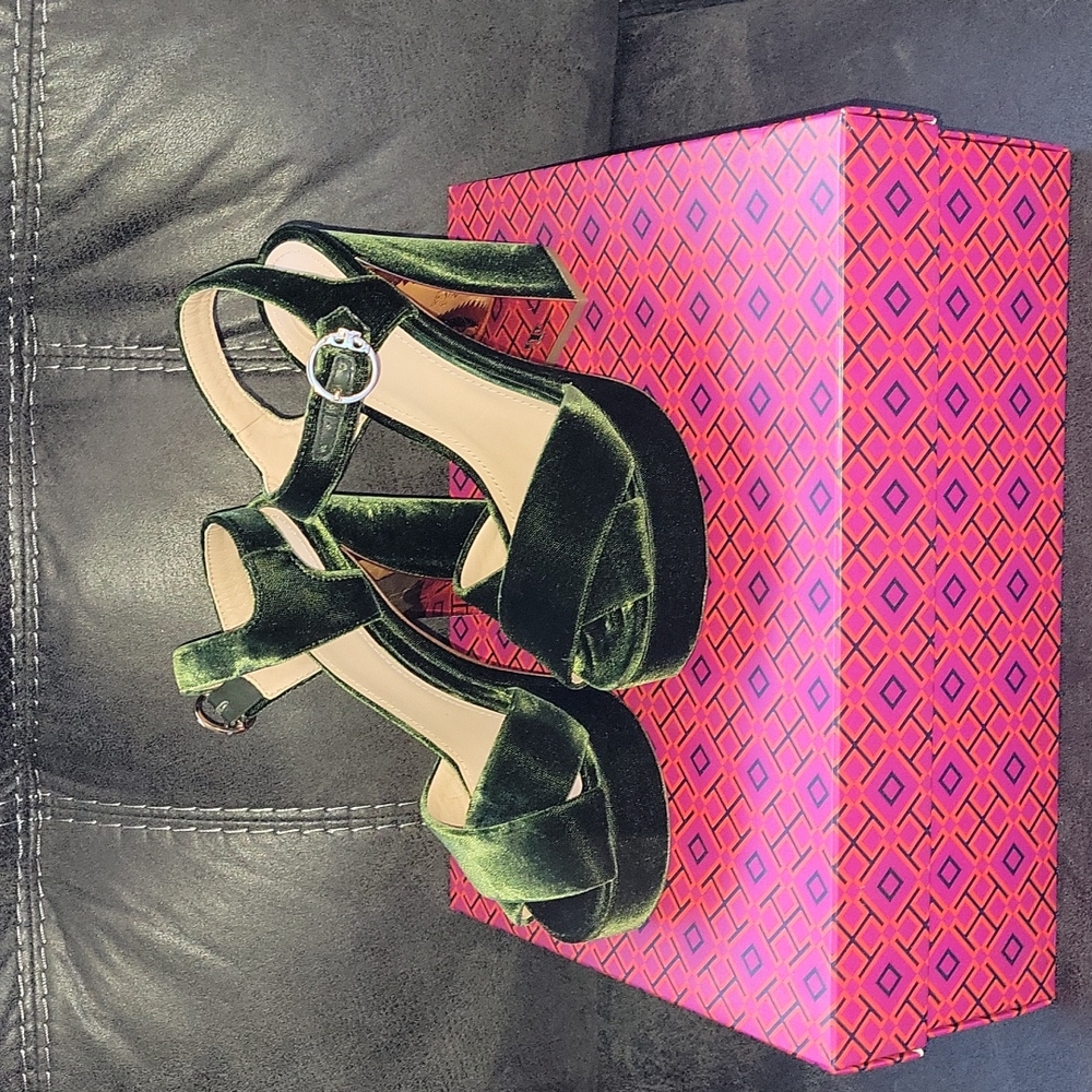 Tory Burch Banana Leaf Velvet Heel with Gold Hardware